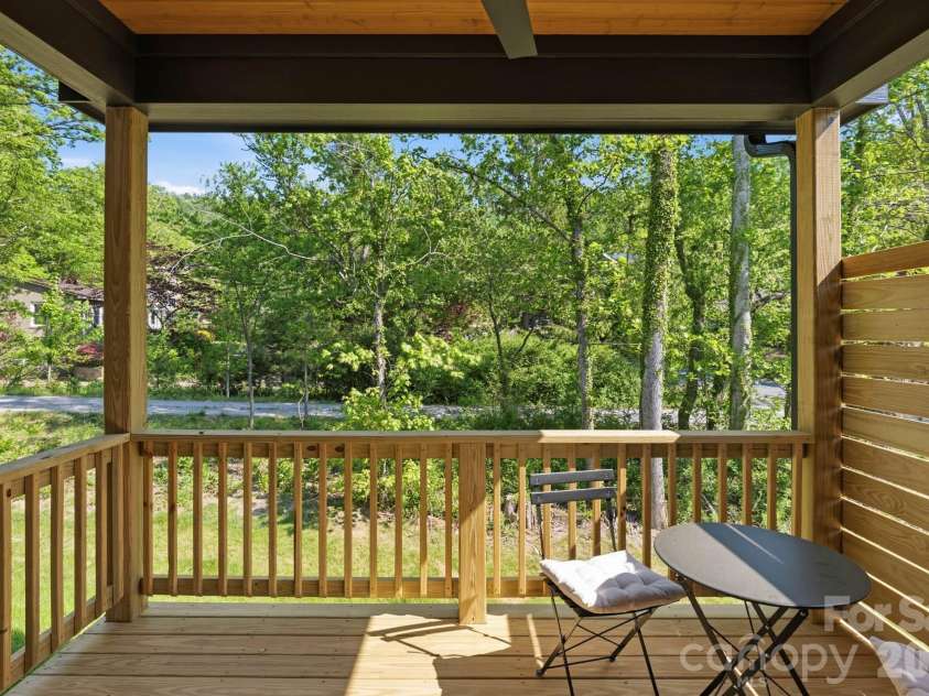 103 Collin Place, Asheville, NC 28804.  MLS# CAR4320908, YatesRealty ID 17875. 