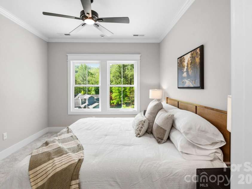 103 Collin Place, Asheville, NC 28804.  MLS# CAR4320908, YatesRealty ID 17875. 