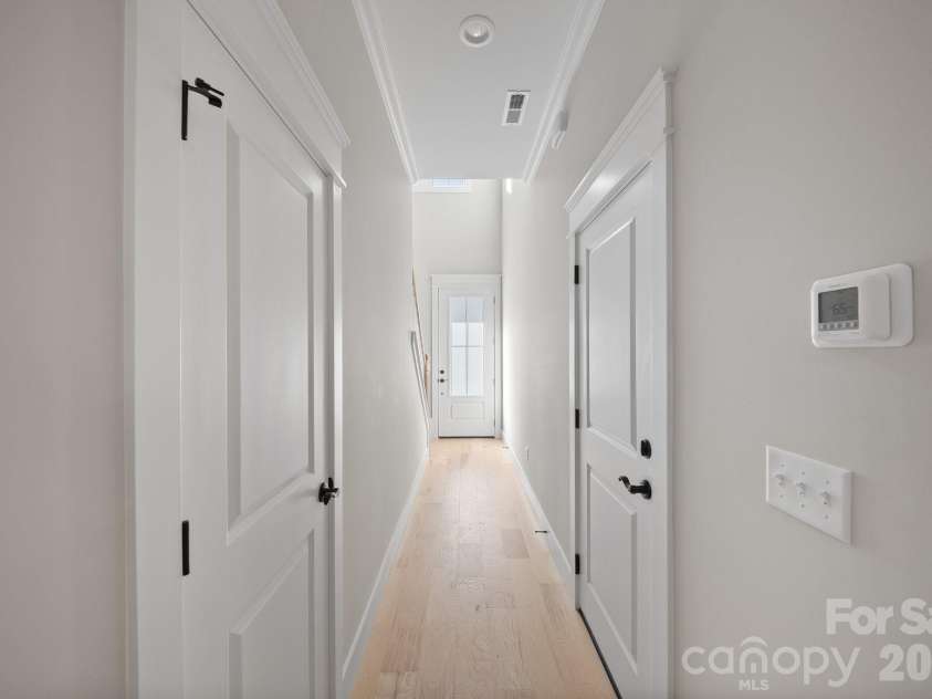 105 Collin Place, Asheville, NC 28804.  MLS# CAR4320936, YatesRealty ID 17876. 