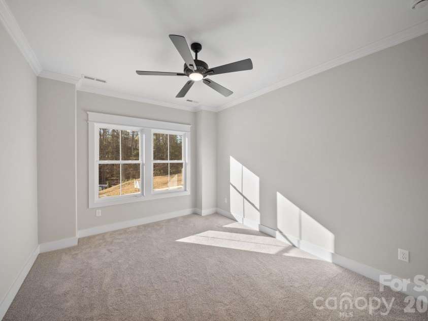 105 Collin Place, Asheville, NC 28804.  MLS# CAR4320936, YatesRealty ID 17876. 