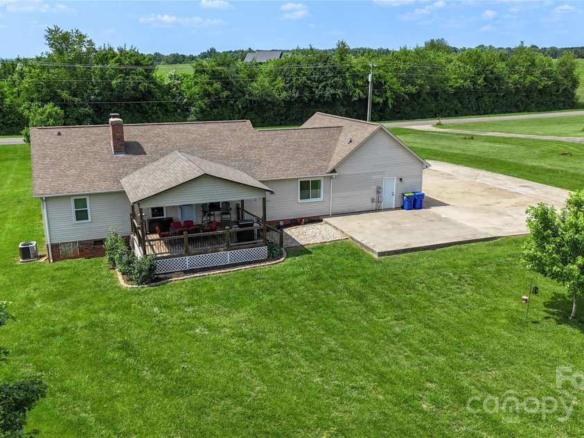 4916 Ritchie Road, Lincolnton, NC 28092.  MLS# CAR4256508, YatesRealty ID 17876. 