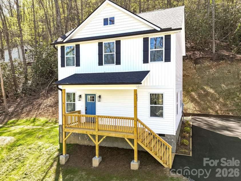 337 Garren Creek Road, Fairview, NC 28730.  MLS# CAR4321869, YatesRealty ID 17878. 