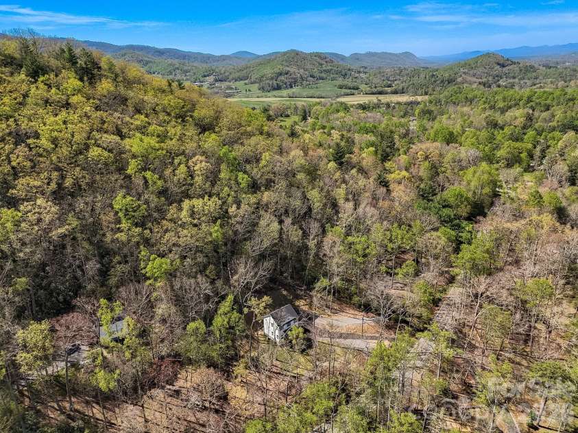 337 Garren Creek Road, Fairview, NC 28730.  MLS# CAR4321869, YatesRealty ID 17878. 