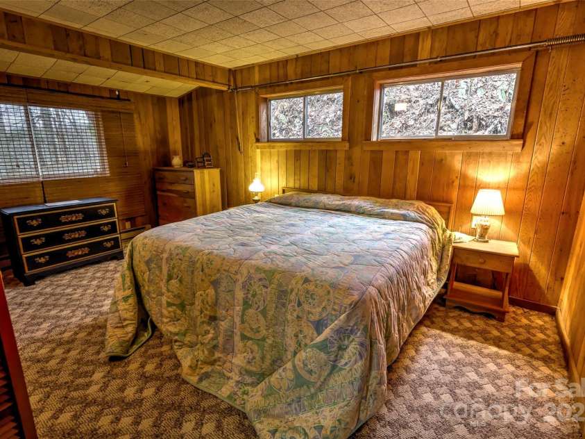 77 Ridge Drive, Bryson City, NC 28713.  MLS# CAR4245643, YatesRealty ID 17878. 