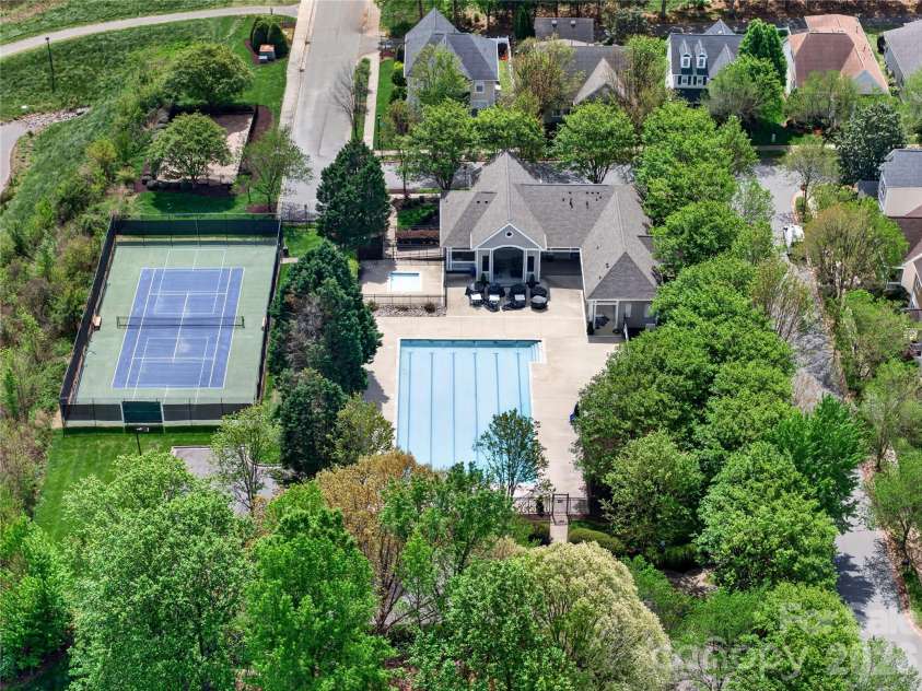 15817 Trenton Place Road, Huntersville, NC 28078.  MLS# CAR4326090, YatesRealty ID 17879. 