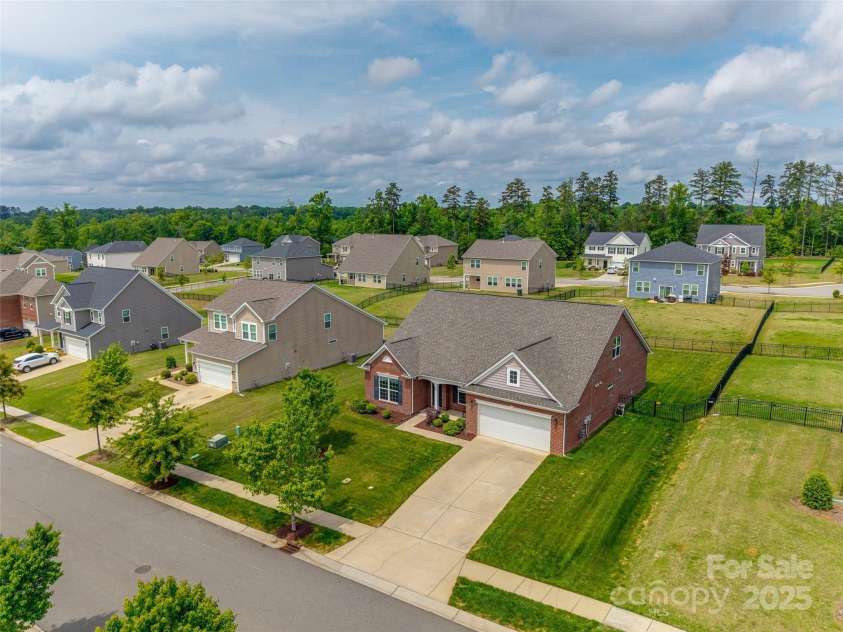4926 Trayton Avenue, Gastonia, NC 28056.  MLS# CAR4250223, YatesRealty ID 17879. 
