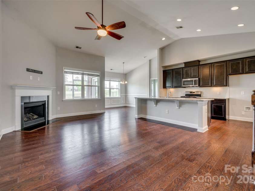 4926 Trayton Avenue, Gastonia, NC 28056.  MLS# CAR4250223, YatesRealty ID 17879. Great Room