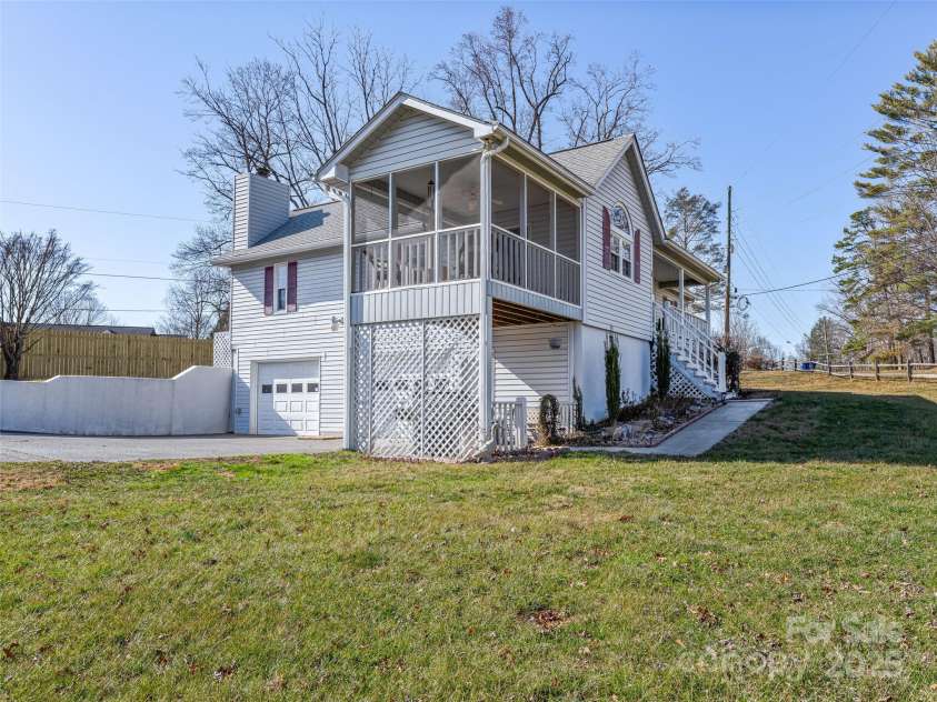 1 Sheldon Lane, Arden, NC 28704.  MLS# CAR4226905, YatesRealty ID 1788. 