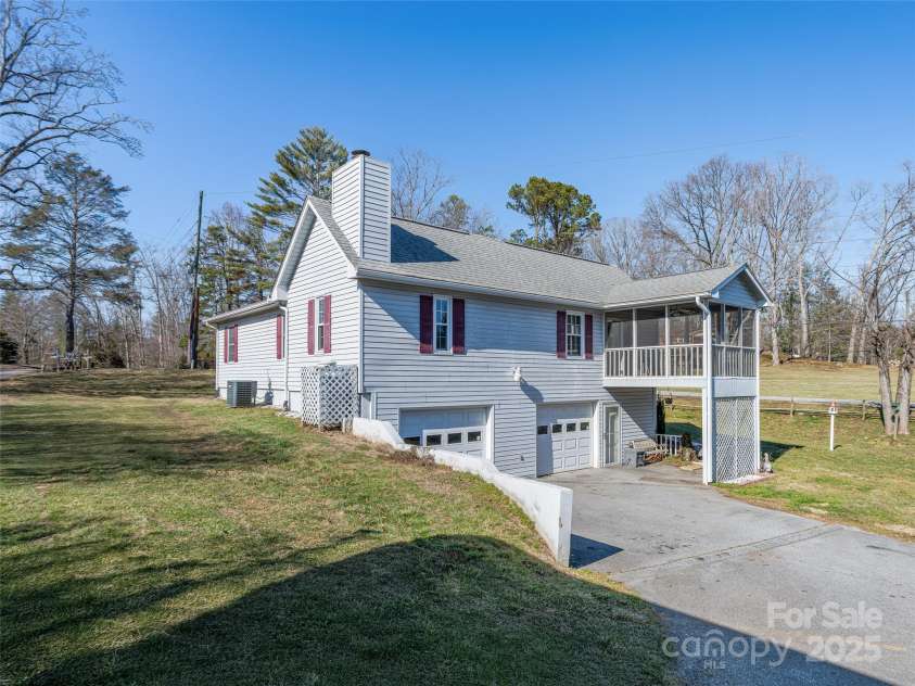 1 Sheldon Lane, Arden, NC 28704.  MLS# CAR4226905, YatesRealty ID 1788. 
