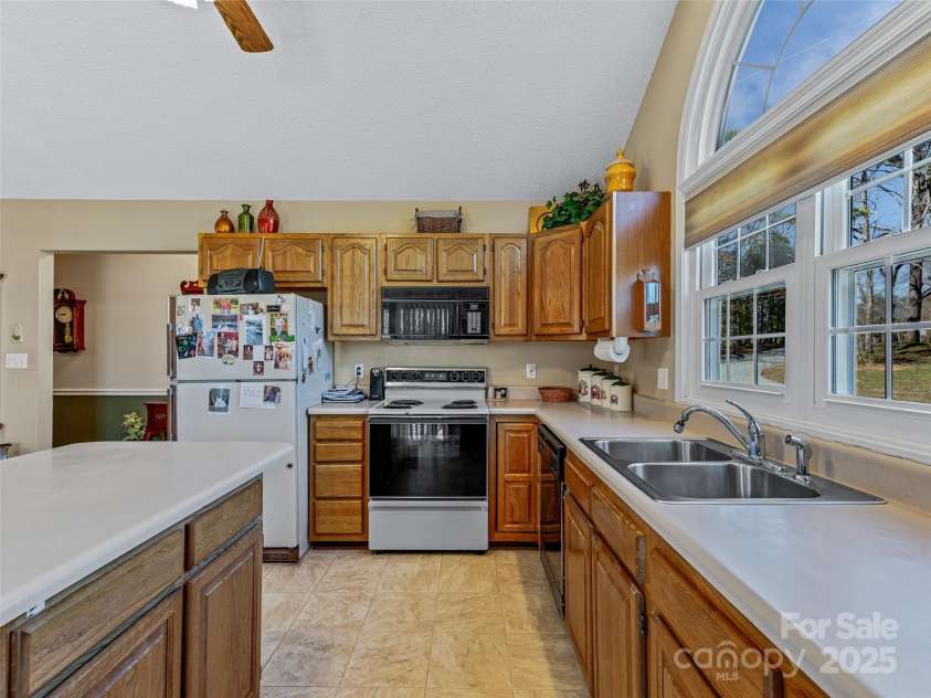 1 Sheldon Lane, Arden, NC 28704.  MLS# CAR4226905, YatesRealty ID 1788. 
