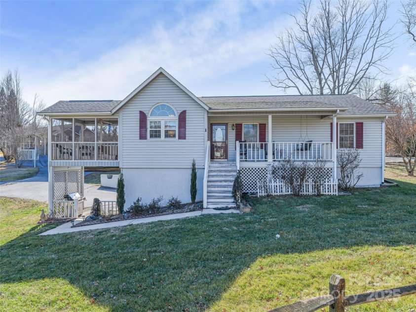 1 Sheldon Lane, Arden, NC 28704.  MLS# CAR4226905, YatesRealty ID 1788. 