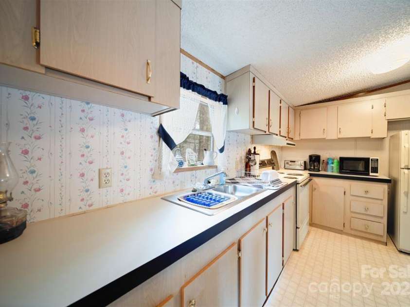 2342 Beaver Creek Road, Camden, SC 29020.  MLS# CAR4244938, YatesRealty ID 1788. 