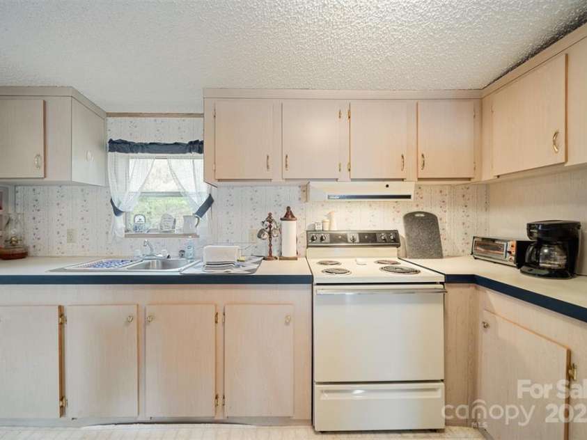 2342 Beaver Creek Road, Camden, SC 29020.  MLS# CAR4244938, YatesRealty ID 1788. 