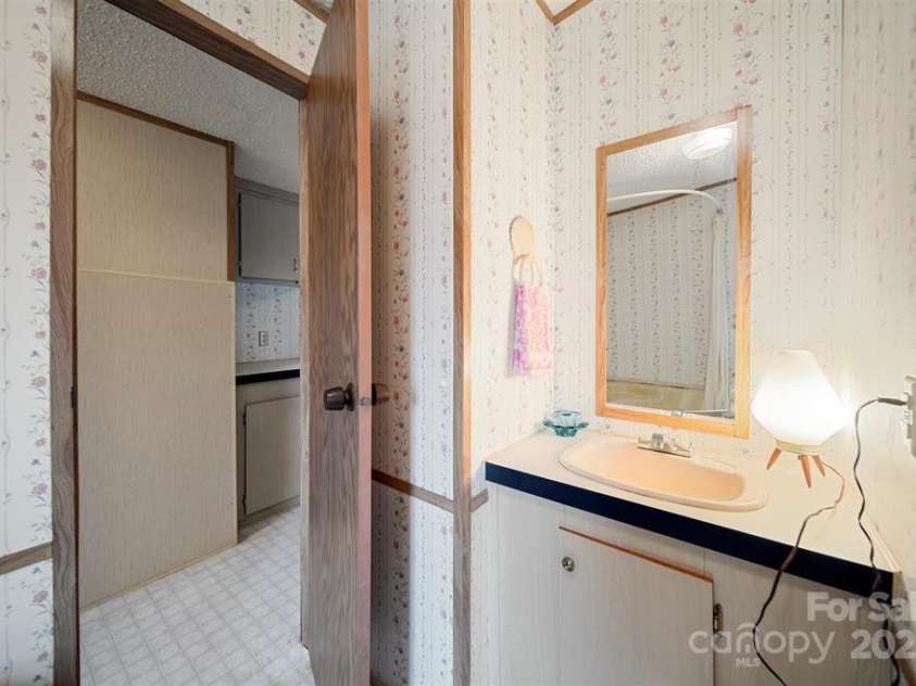 2342 Beaver Creek Road, Camden, SC 29020.  MLS# CAR4244938, YatesRealty ID 1788. 