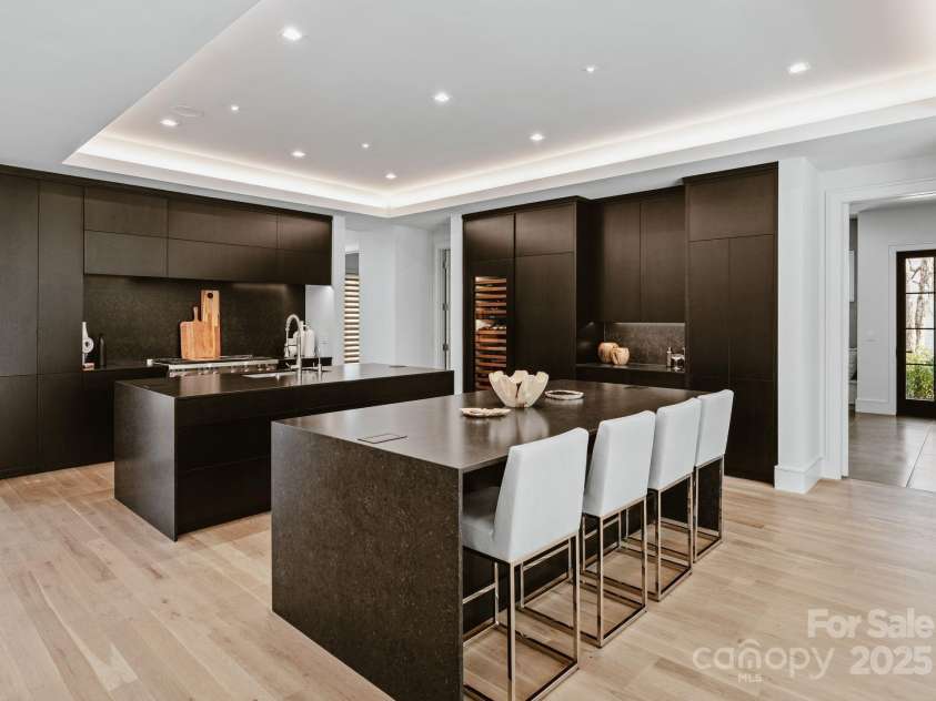 2103 Cortelyou Road, Charlotte, NC 28211.  MLS# CAR4214661, YatesRealty ID 17880. Custom Gourmet Kitchen with Double Islands