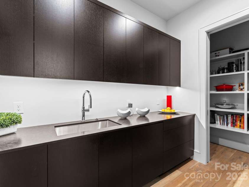 2103 Cortelyou Road, Charlotte, NC 28211.  MLS# CAR4214661, YatesRealty ID 17880. Scullery and Pantry 