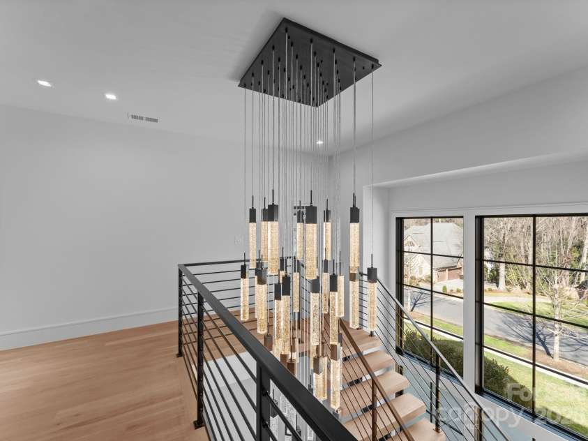 2103 Cortelyou Road, Charlotte, NC 28211.  MLS# CAR4214661, YatesRealty ID 17880. Upper Level 