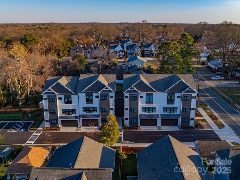 4207 Walker Road, Charlotte, NC 28211.  MLS# CAR4226946, YatesRealty ID 17881. 