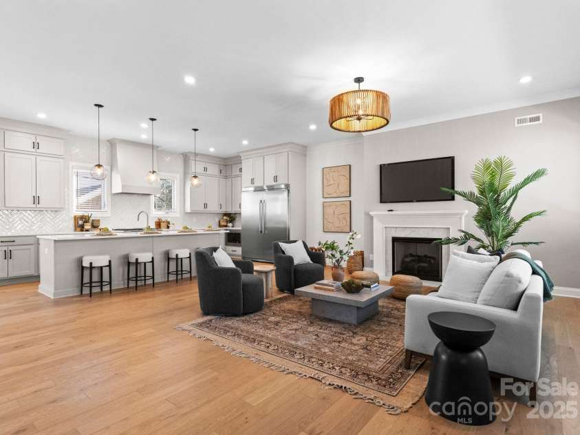 4207 Walker Road, Charlotte, NC 28211.  MLS# CAR4226946, YatesRealty ID 17881. 