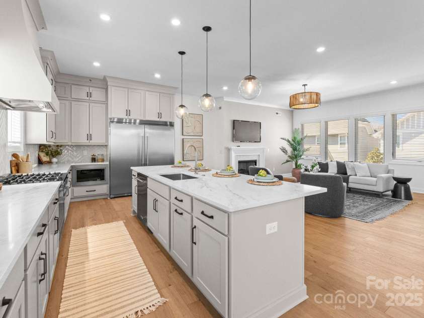 4207 Walker Road, Charlotte, NC 28211.  MLS# CAR4226946, YatesRealty ID 17881. 