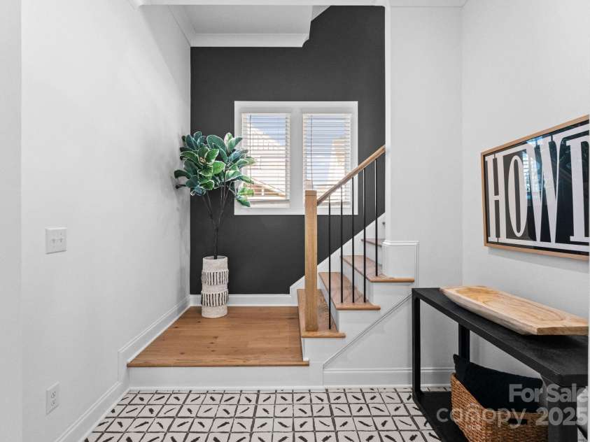 4207 Walker Road, Charlotte, NC 28211.  MLS# CAR4226946, YatesRealty ID 17881. 