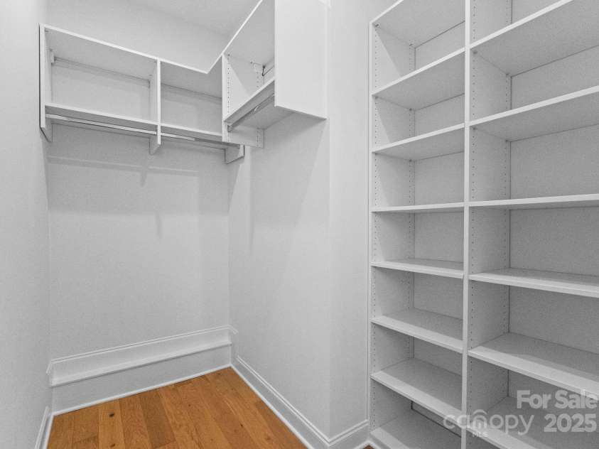 4207 Walker Road, Charlotte, NC 28211.  MLS# CAR4226946, YatesRealty ID 17881. 