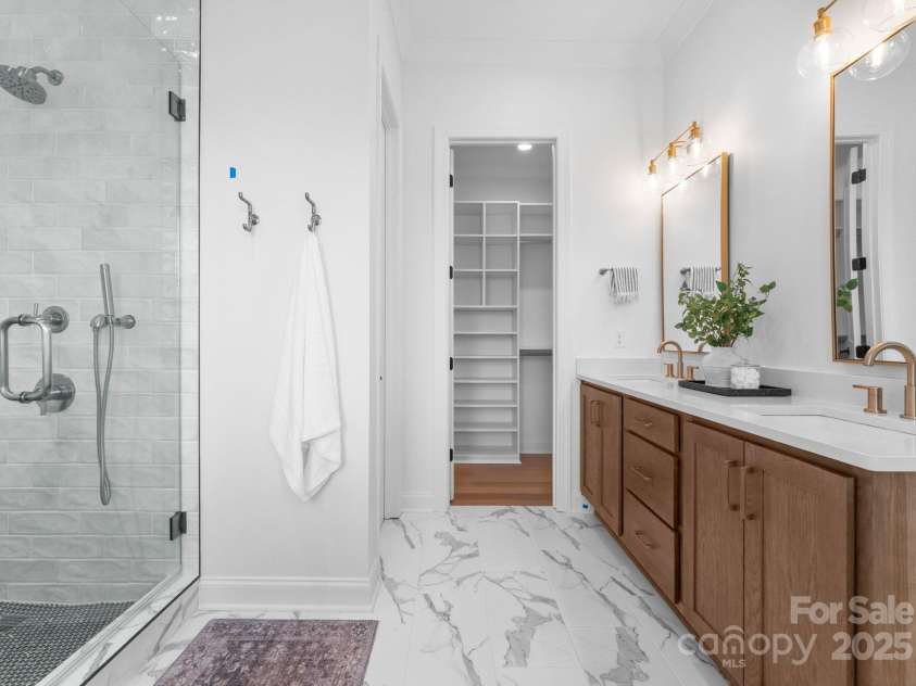4207 Walker Road, Charlotte, NC 28211.  MLS# CAR4226946, YatesRealty ID 17881. 