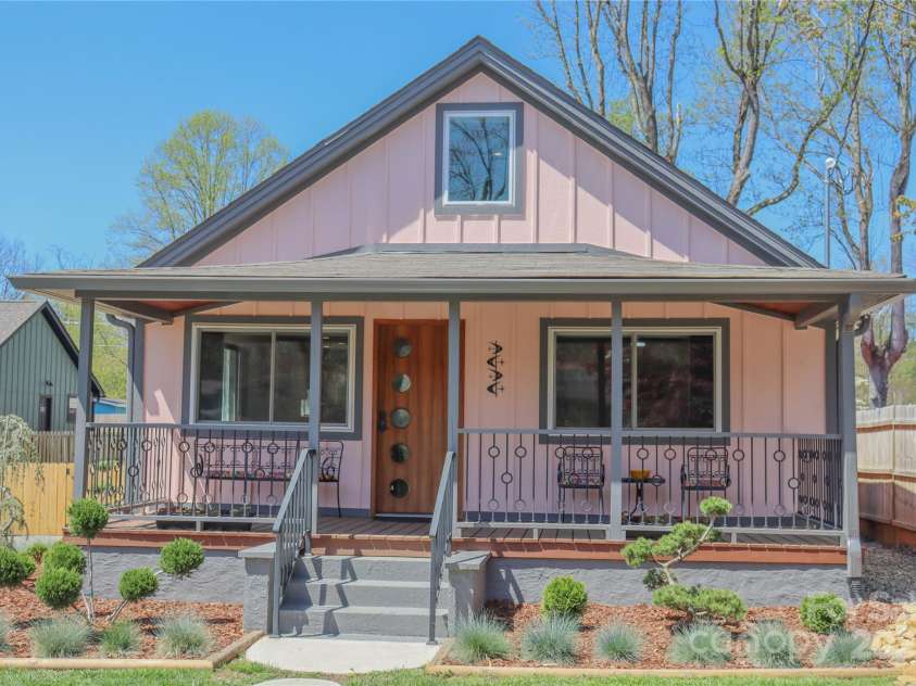 219 Flat Creek Road, Black Mountain, NC 28711.  MLS# CAR4247409, YatesRealty ID 17883. 