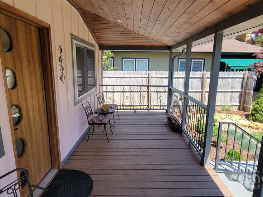 219 Flat Creek Road, Black Mountain, NC 28711.  MLS# CAR4247409, YatesRealty ID 17883. 