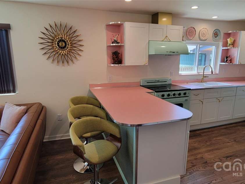 219 Flat Creek Road, Black Mountain, NC 28711.  MLS# CAR4247409, YatesRealty ID 17883. 