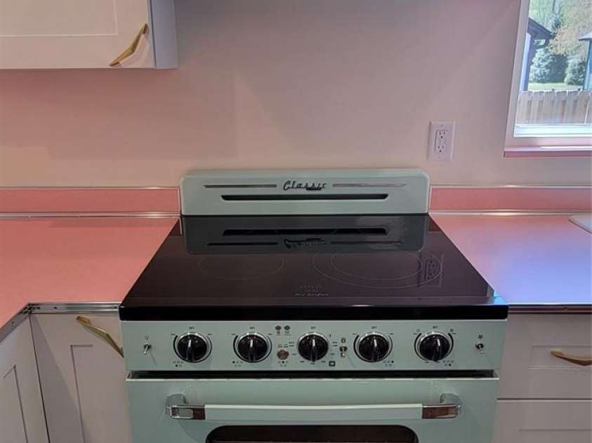 219 Flat Creek Road, Black Mountain, NC 28711.  MLS# CAR4247409, YatesRealty ID 17883. 