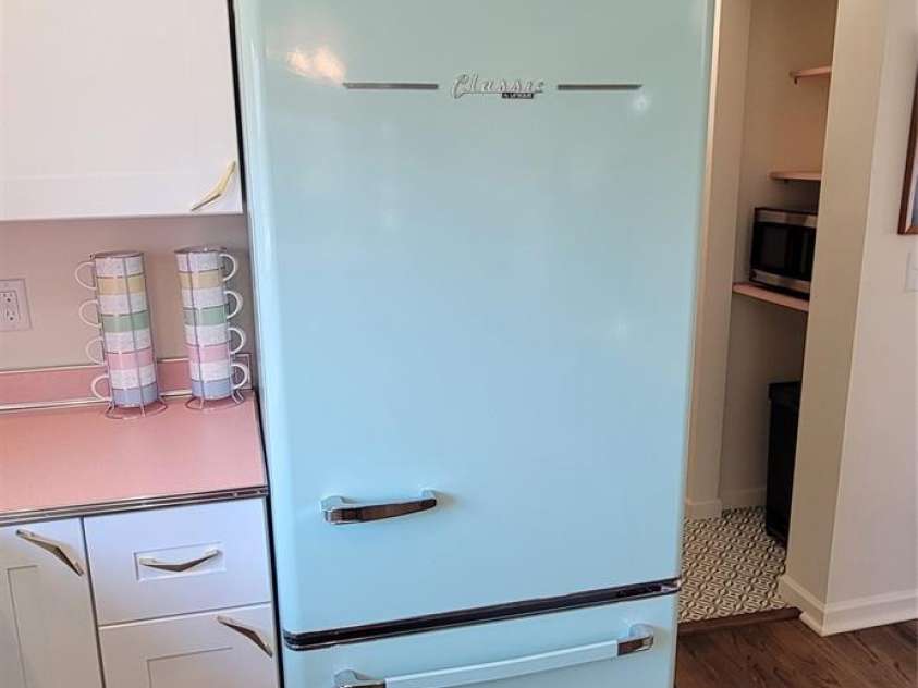 219 Flat Creek Road, Black Mountain, NC 28711.  MLS# CAR4247409, YatesRealty ID 17883. 