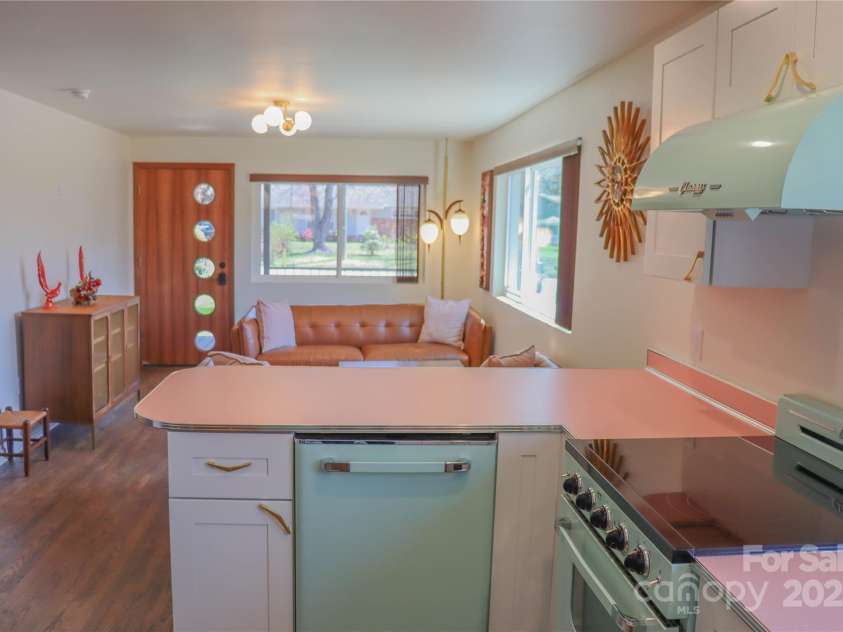 219 Flat Creek Road, Black Mountain, NC 28711.  MLS# CAR4247409, YatesRealty ID 17883. 