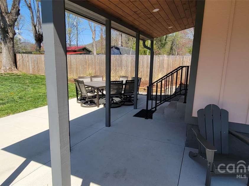 219 Flat Creek Road, Black Mountain, NC 28711.  MLS# CAR4247409, YatesRealty ID 17883. 