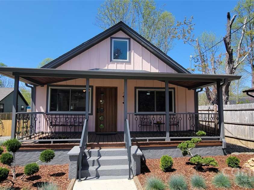 219 Flat Creek Road, Black Mountain, NC 28711.  MLS# CAR4247409, YatesRealty ID 17883. 