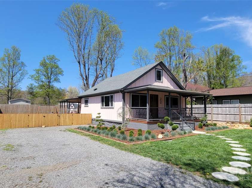 219 Flat Creek Road, Black Mountain, NC 28711.  MLS# CAR4247409, YatesRealty ID 17883. 