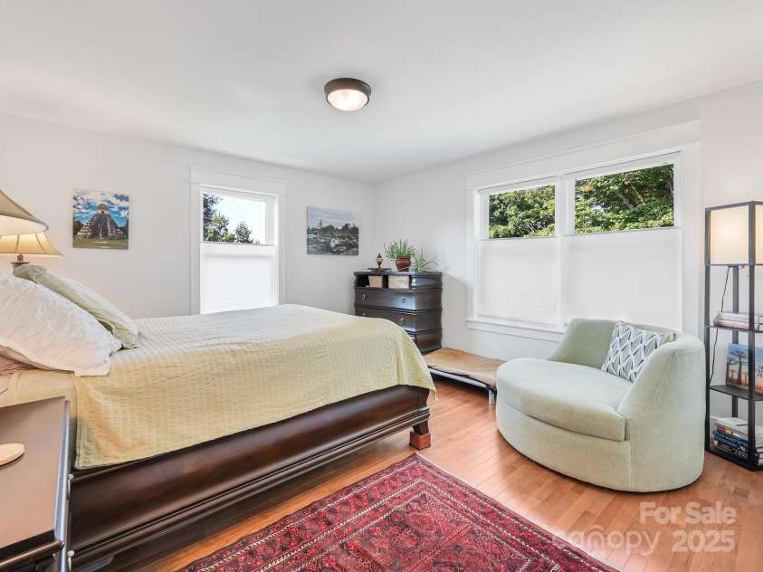 18 Covington Street, Asheville, NC 28806.  MLS# CAR4249080, YatesRealty ID 17884. 