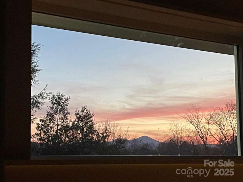 18 Covington Street, Asheville, NC 28806.  MLS# CAR4249080, YatesRealty ID 17884. 