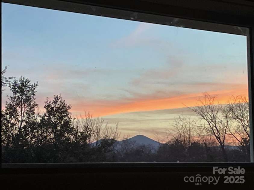 18 Covington Street, Asheville, NC 28806.  MLS# CAR4249080, YatesRealty ID 17884. 