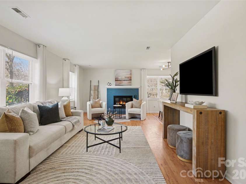8205 Meadowind Circle, Charlotte, NC 28226.  MLS# CAR4353063, YatesRealty ID 17884. 
