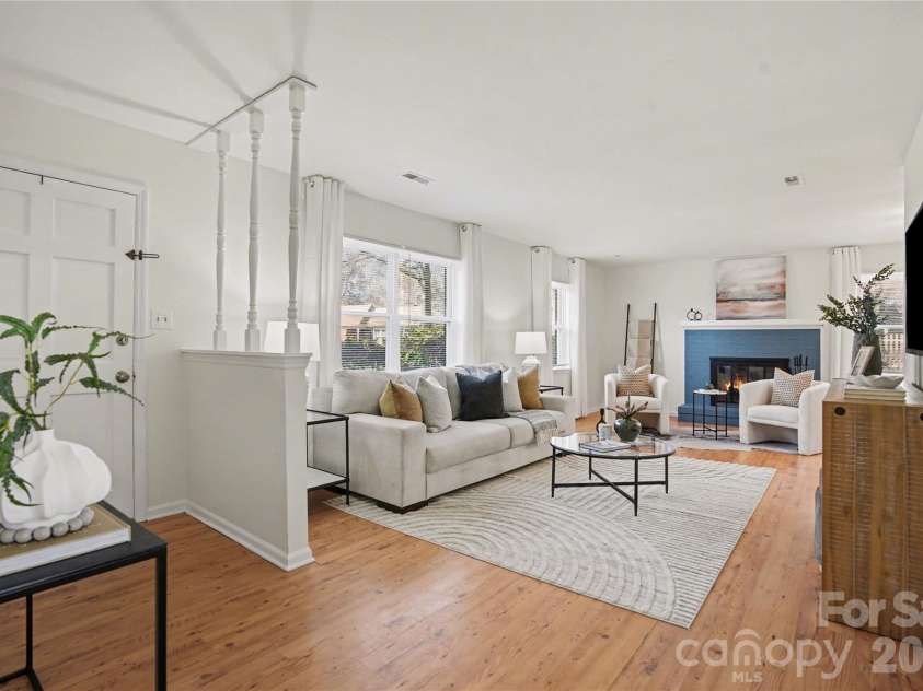8205 Meadowind Circle, Charlotte, NC 28226.  MLS# CAR4353063, YatesRealty ID 17884. 