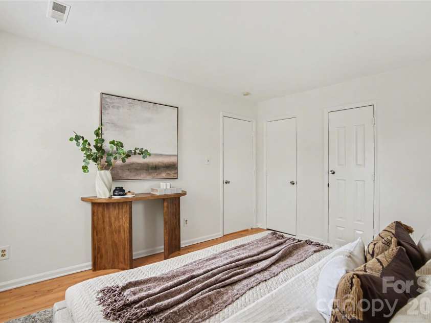 8205 Meadowind Circle, Charlotte, NC 28226.  MLS# CAR4353063, YatesRealty ID 17884. 
