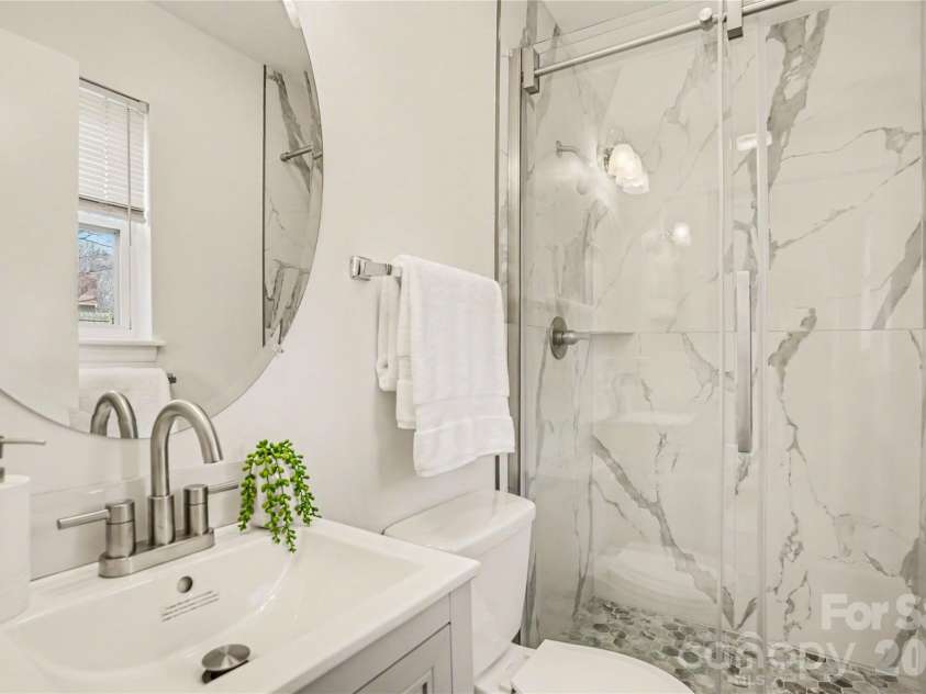 8205 Meadowind Circle, Charlotte, NC 28226.  MLS# CAR4353063, YatesRealty ID 17884. 
