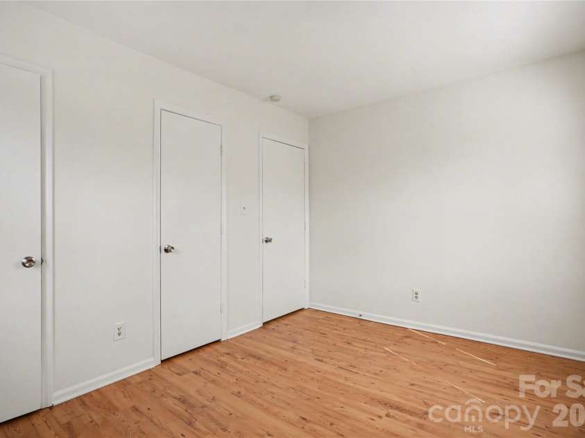 8205 Meadowind Circle, Charlotte, NC 28226.  MLS# CAR4353063, YatesRealty ID 17884. 
