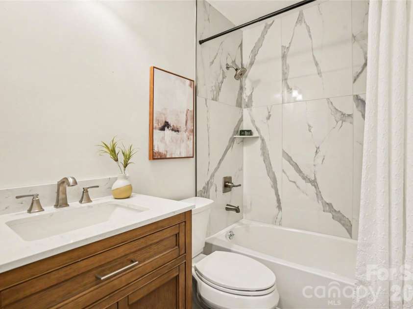 8205 Meadowind Circle, Charlotte, NC 28226.  MLS# CAR4353063, YatesRealty ID 17884. 
