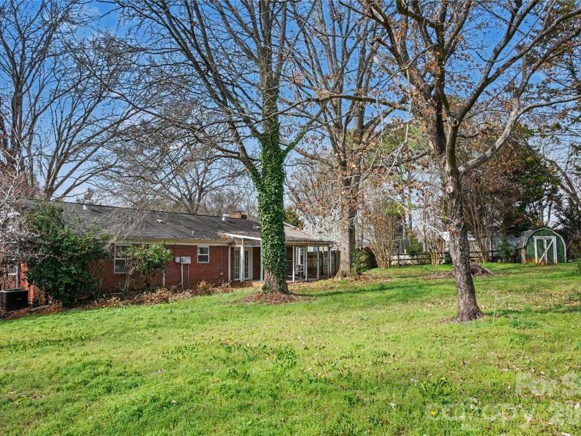 8205 Meadowind Circle, Charlotte, NC 28226.  MLS# CAR4353063, YatesRealty ID 17884. 