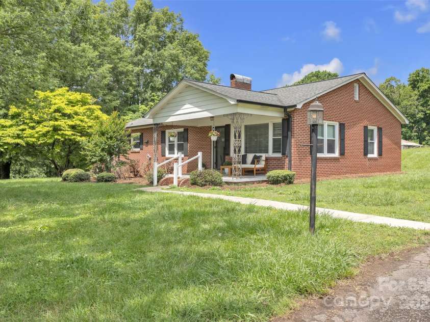 1770 NC 90 Highway, Taylorsville, NC 28681.  MLS# CAR4258043, YatesRealty ID 17885. 