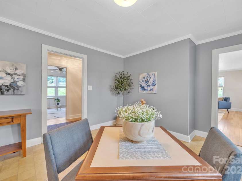 1770 NC 90 Highway, Taylorsville, NC 28681.  MLS# CAR4258043, YatesRealty ID 17885. Dining area