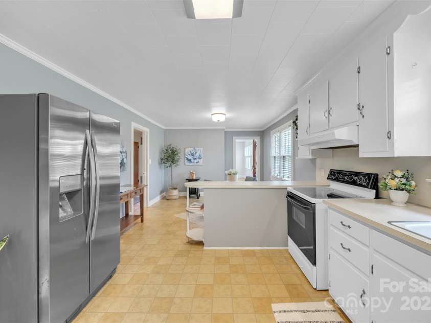 1770 NC 90 Highway, Taylorsville, NC 28681.  MLS# CAR4258043, YatesRealty ID 17885. Kitchen