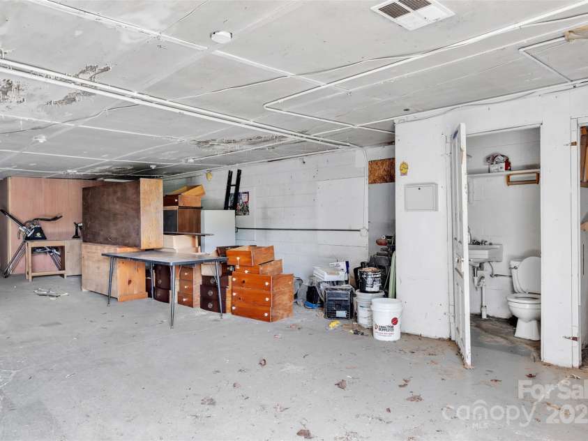 1770 NC 90 Highway, Taylorsville, NC 28681.  MLS# CAR4258043, YatesRealty ID 17885. Workshop